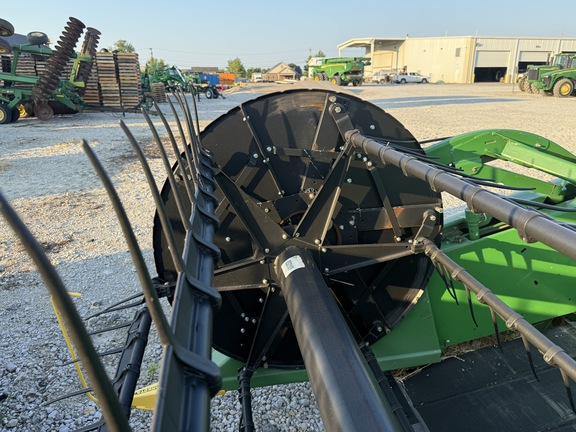2014 John Deere 640FD Header Combine