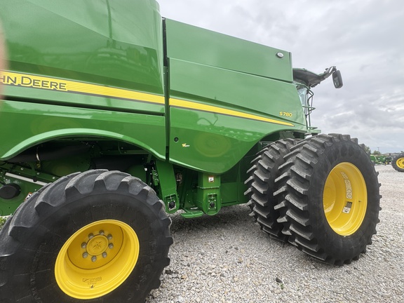 2024 John Deere S780 Combine