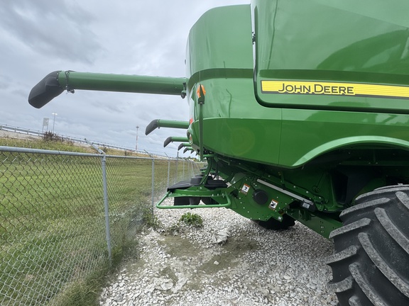 2024 John Deere S780 Combine