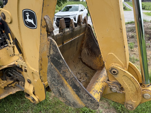 2005 John Deere 110TLB Tractor Loader Backhoe