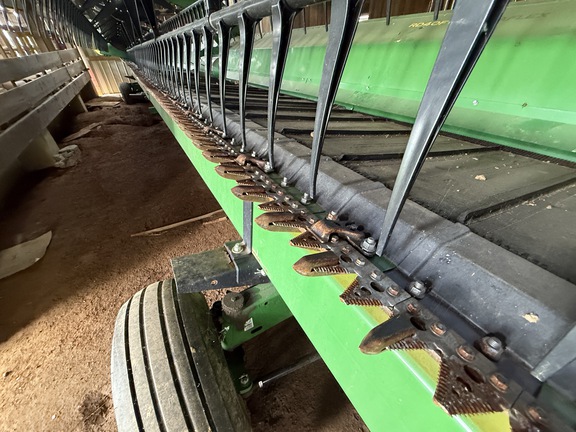 2022 John Deere RD40F Header Combine