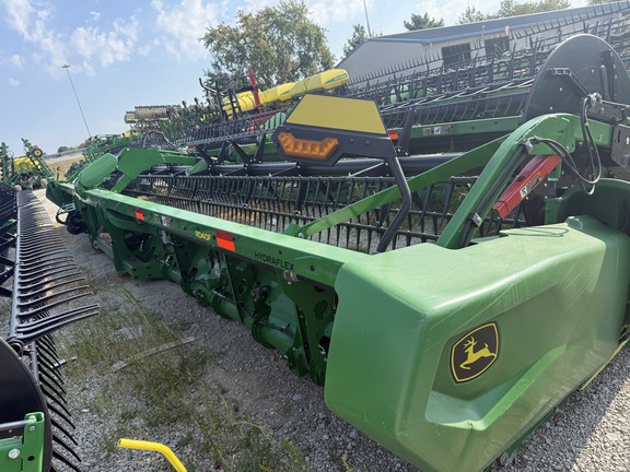 2022 John Deere RD40F Header Combine