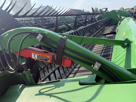 2022 John Deere RD40F Header Combine