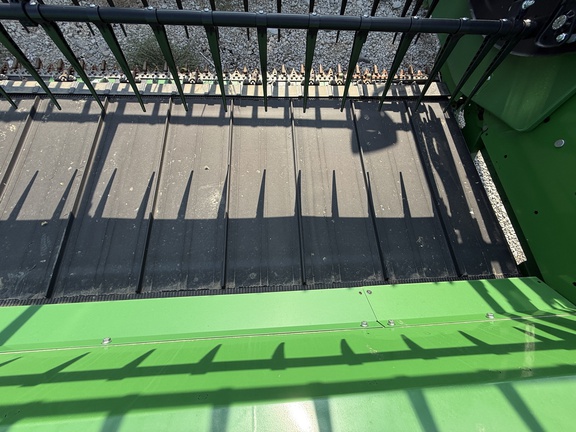 2022 John Deere RD40F Header Combine