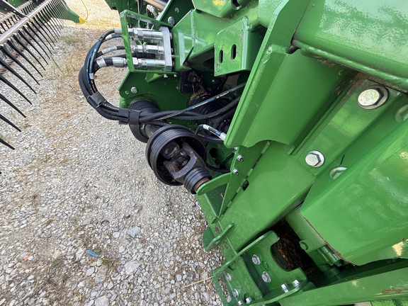 2022 John Deere RD40F Header Combine