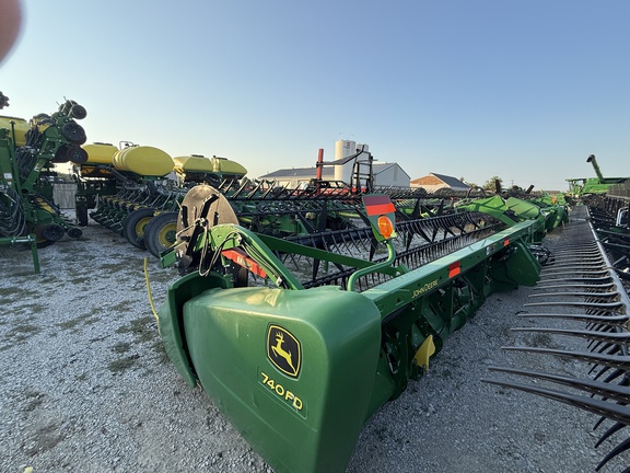 2020 John Deere 740FD Header Combine
