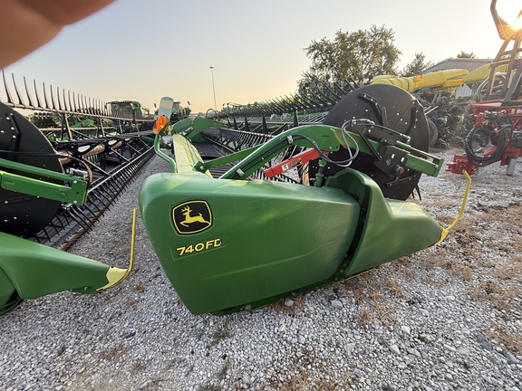 2020 John Deere 740FD Header Combine
