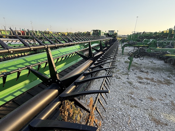 2020 John Deere 740FD Header Combine