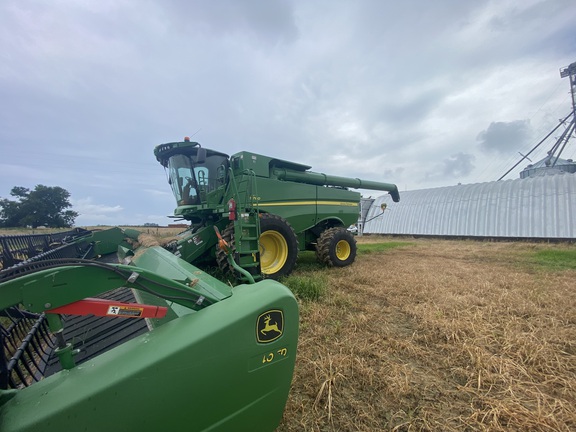 2020 John Deere S780 Combine