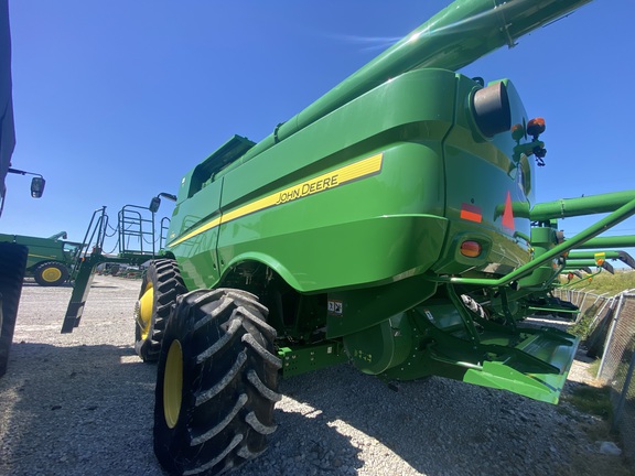 2020 John Deere S780 Combine