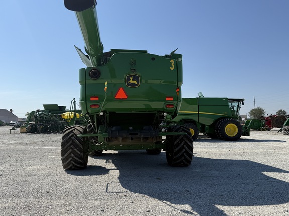 2023 John Deere S780 Combine