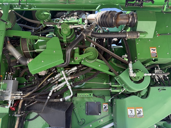 2023 John Deere S780 Combine
