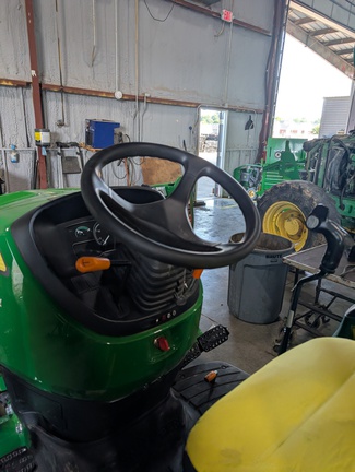 2024 John Deere 3039R Tractor Compact