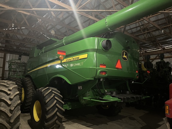 2023 John Deere S780 Combine