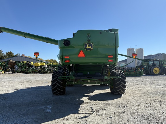 2023 John Deere S780 Combine