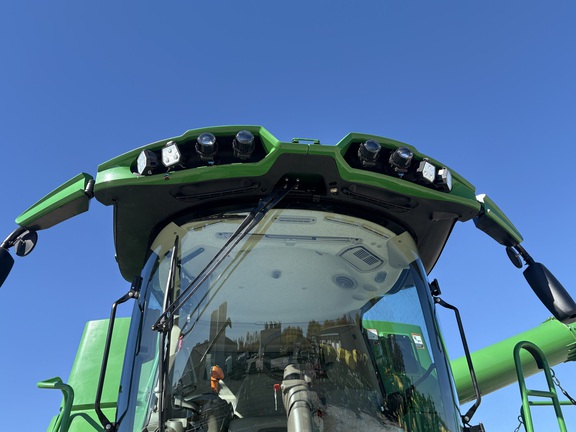 2023 John Deere S780 Combine