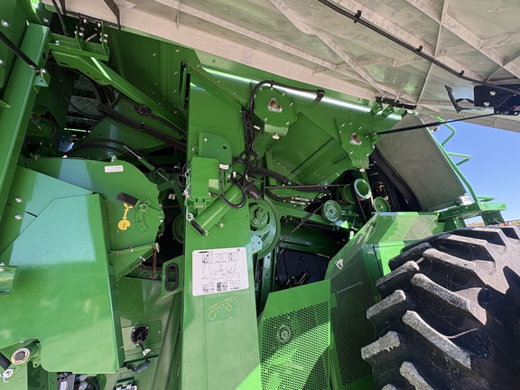 2023 John Deere S780 Combine