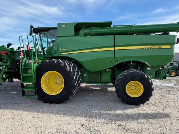 2021 John Deere S780 Combine