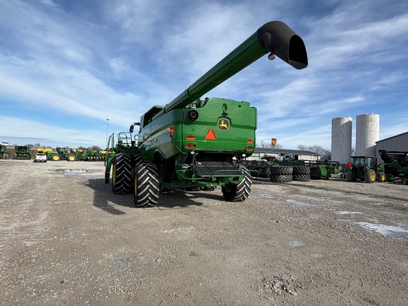 2021 John Deere S780 Combine
