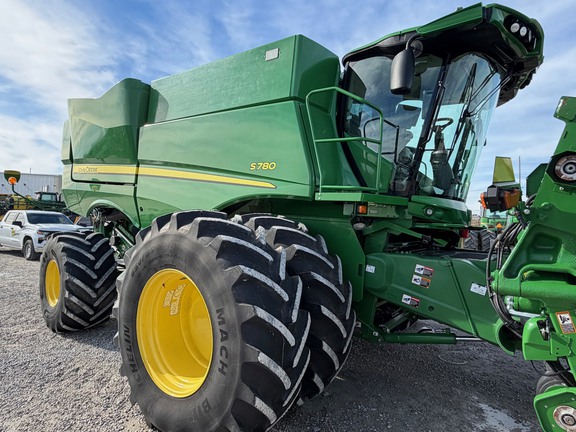 2021 John Deere S780 Combine
