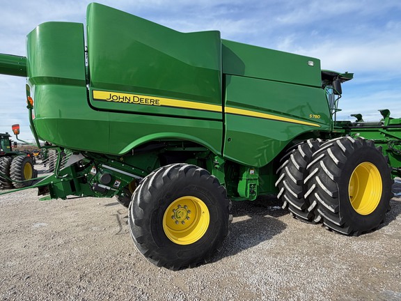 2021 John Deere S780 Combine