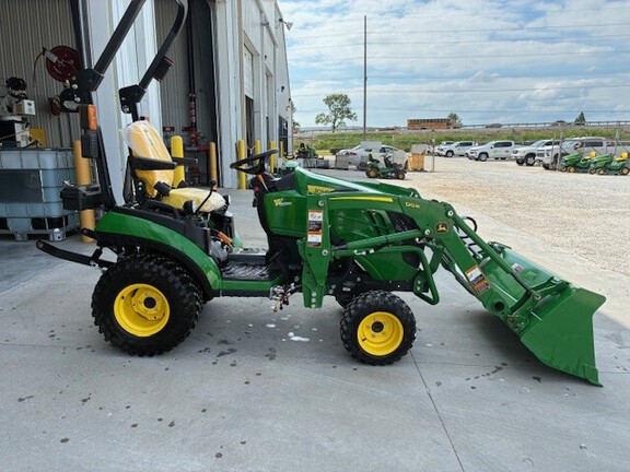 2024 John Deere 1025R Tractor Compact