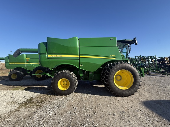 2023 John Deere S780 Combine