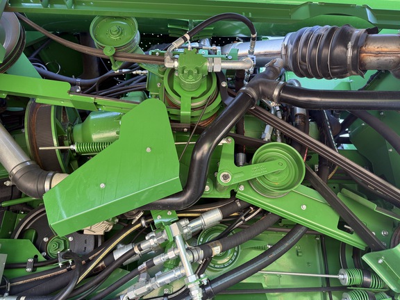 2023 John Deere S780 Combine