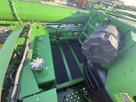 2023 John Deere S780 Combine