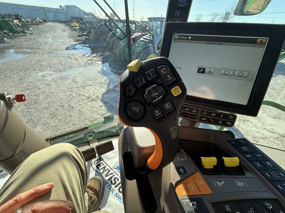 2023 John Deere S780 Combine