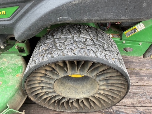 2022 John Deere Z970R Mower/Zero Turn