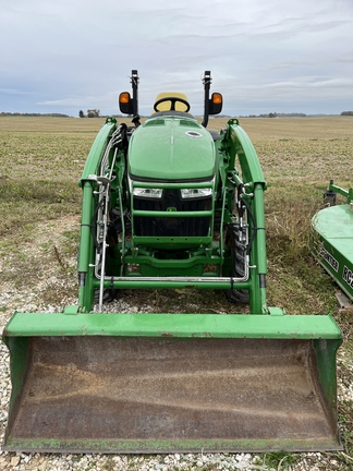 2016 John Deere 3033R Tractor Compact