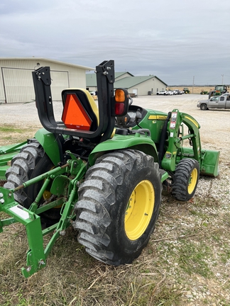 2016 John Deere 3033R Tractor Compact