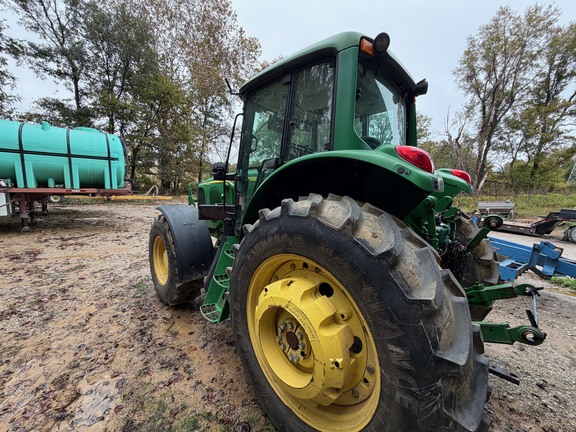 2007 John Deere 7520 Tractor
