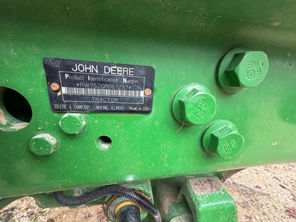 2007 John Deere 7520 Tractor