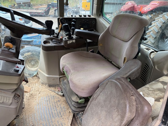2007 John Deere 7520 Tractor