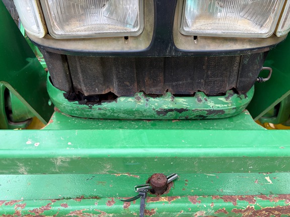 2007 John Deere 7520 Tractor