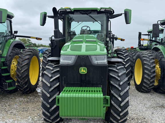 2025 John Deere 8R 250 Tractor