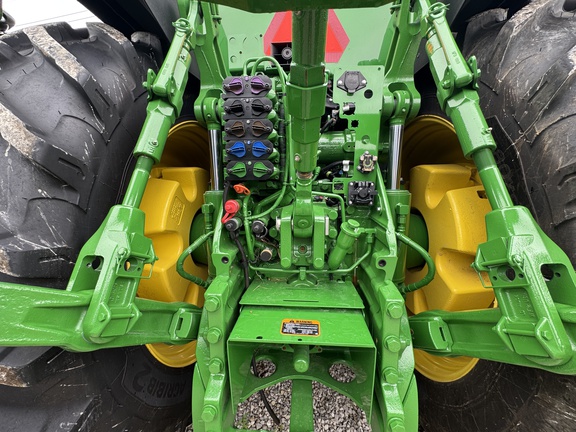 2025 John Deere 8R 250 Tractor