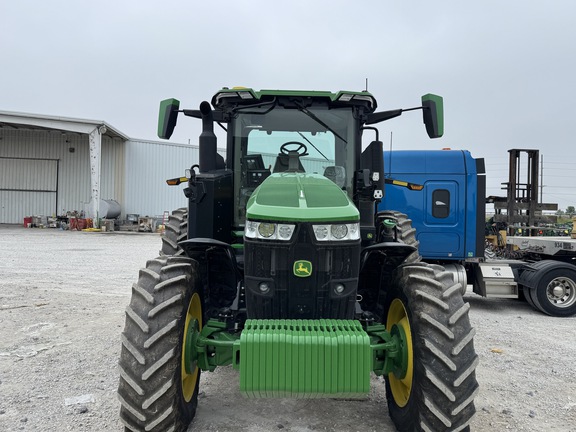 2025 John Deere 7R 210 Tractor