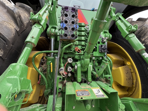 2025 John Deere 7R 210 Tractor
