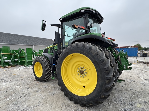 2025 John Deere 7R 210 Tractor