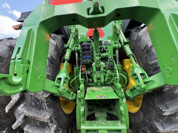 2025 John Deere 8R 370 Tractor