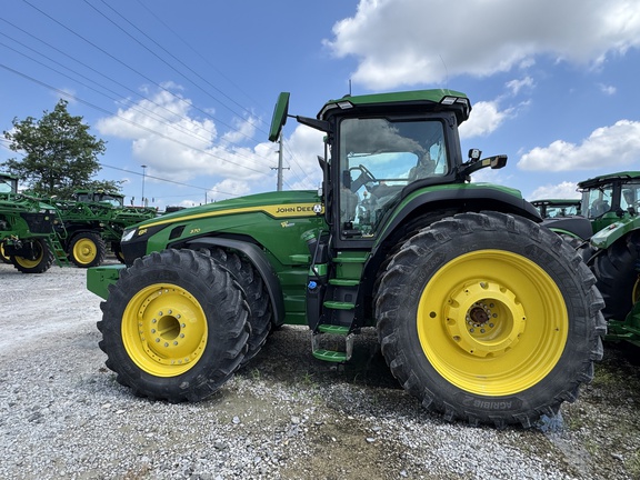 2025 John Deere 8R 370 Tractor