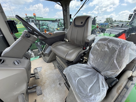 2025 John Deere 8R 370 Tractor