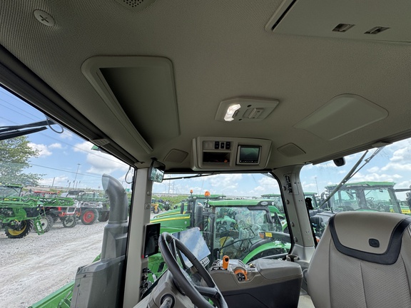 2025 John Deere 8R 370 Tractor