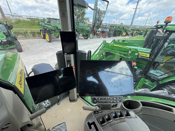 2025 John Deere 8R 370 Tractor