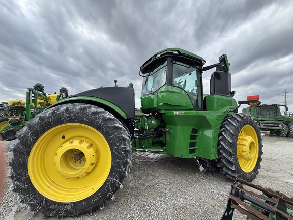 2025 John Deere 9R 390 Tractor 4WD