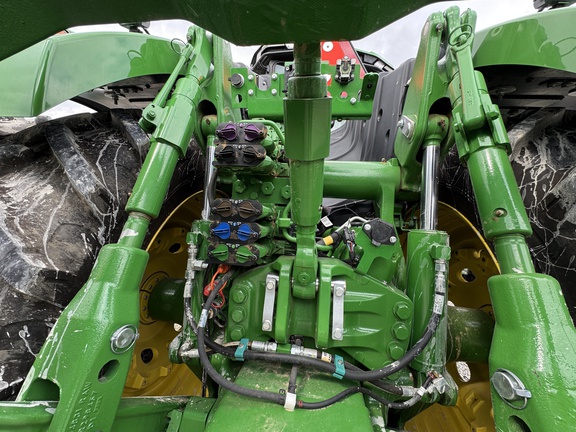 2025 John Deere 9R 390 Tractor 4WD