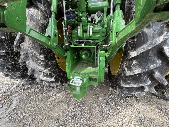 2025 John Deere 9R 390 Tractor 4WD